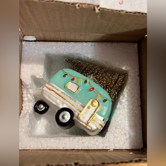 Christmas camper ornament, new in box - Picture 6 of 6
